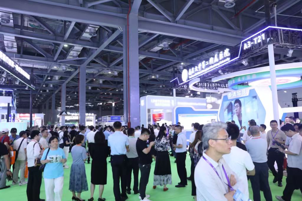 展会标题图片：2025中部国际大健康口腔器械与材料展览会